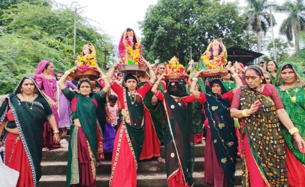 ઝાડેશ્વર નીલકંઠેશ્વર મહાદેવ મંદિરે દશામાની મૂર્તિ નર્મદા નદીમાં વિસર્જન કરવામાં આવ્યુ