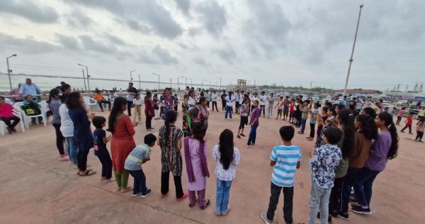 પોરબંદર ખાતે રાષ્ટ્રીય રમતગમત દિવસની ઉજવણી અંતર્ગત પરંપરાગત રમતોનો રંગ જામ્યો.
