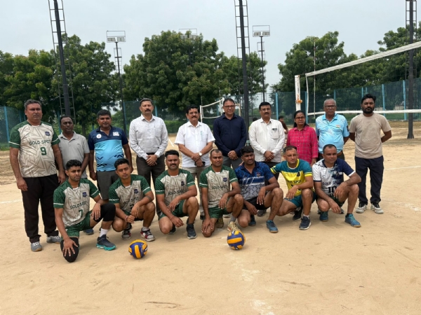 મહેસાણા ખાતે રાષ્ટ્રીય ખેલ દિવસ નિમિત્તે સરદાર પટેલ જિલ્લા સ્પોર્ટ્સ સંકુલ, પાંચોટ ખાતે આયોજિત વિવિધ સ્પર્ધાઓમાં ખેલાડીઓને પ્રોત્સાહન