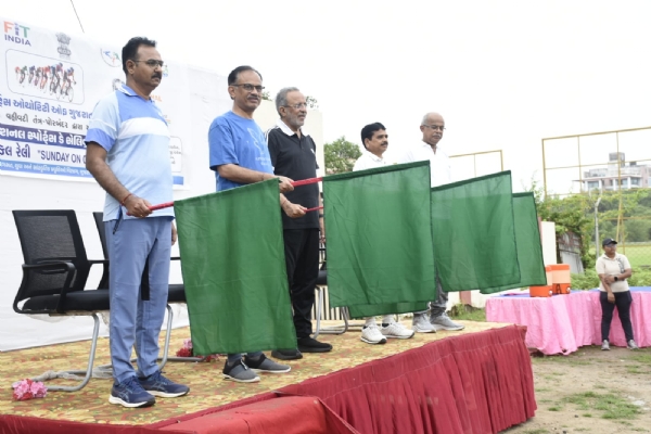 પોરબંદર શહેરમાં રાષ્ટ્રીય રમતગમત દિવસની ઉજવણીના ભાગરૂપે સાઈકલ રેલી યોજાઈ.