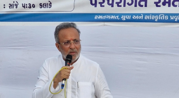 પોરબંદર ખાતે રાષ્ટ્રીય રમતગમત દિવસની ઉજવણી અંતર્ગત પરંપરાગત રમતોનો રંગ જામ્યો.