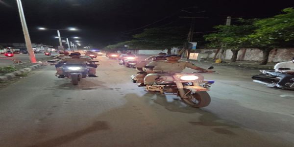 ગીર સોમનાથ જીલ્લામાં પોલીસ સ્ટાફ દ્વારા મોટર સાયકલ દ્વારા પેટ્રોલીંગ ચાલુ