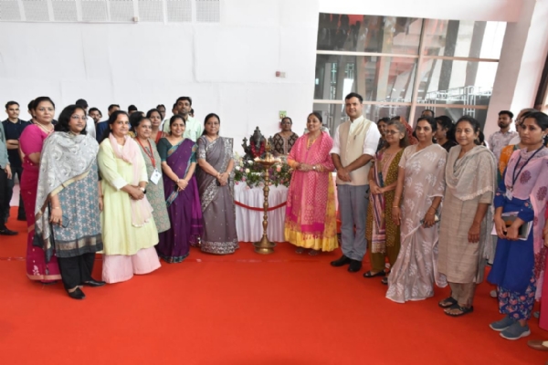 ગાંધીનગર ખાતે રાખી મેળો