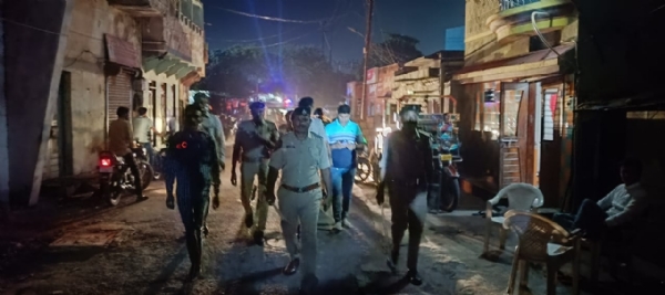 કમલાબાગ પોલીસ દ્વારા કોમ્બિંગ હાથ ધર્યું.