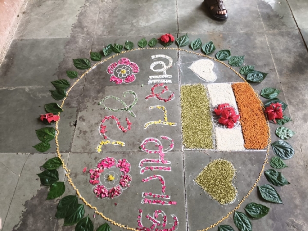 મહેસાણાની શાળાઓમાં રંગોળી સ્પર્ધાથી હર ઘર તિરંગા અભિયાનને ઉત્ત્સાહભેર ઉજવાયું