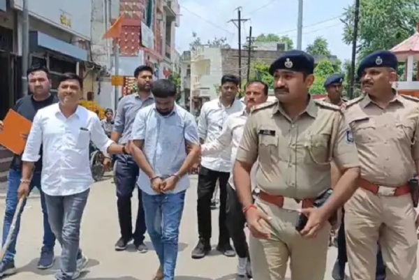 પાટણમાં વોન્ટેડ ગુનેગાર ઝહીરખાન બેલીમની ધરપકડ, જાહેરમાં સરઘસ કાઢાયું