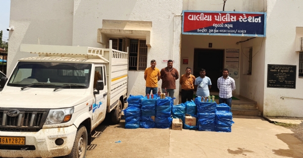 ભરૂચ એલસીબીએ પીઠોર ગામની સીમમાંથી 6.89 લાખનો વિદેશી દારૂ ઝડપી પાડયો