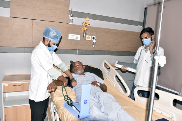 ગરીબ વ્યક્તિ ને નવ જીવન મળ્યું