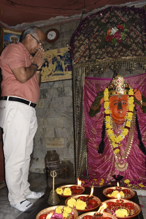 પોરબંદરના સ્થાપના દિવસ અંતર્ગત પોરાઈ માતાજીના મંદિરે મહા આરતીનો કાર્યક્રમ યોજાયો.