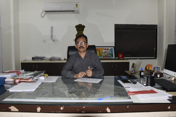 પોરબંદર સ્થાપના દિવસની શુભેચ્છાઓ પાઠવતા જિલ્લા કલેકટર.