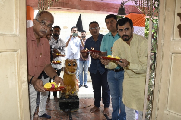 પોરબંદરના સ્થાપના દિવસ અંતર્ગત પોરાઈ માતાજીના મંદિરે મહા આરતીનો કાર્યક્રમ યોજાયો.