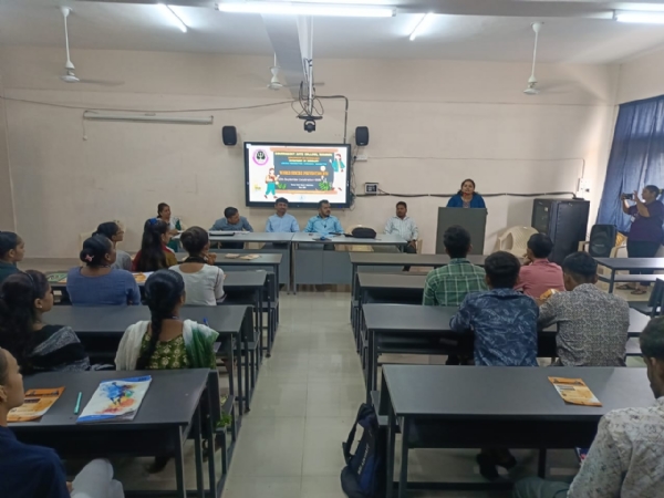 રાણાવાવ ખાતે વિશ્વ આત્મહત્યા નિવારણા દિવસ પર વ્યાખ્યાન યોજયું.