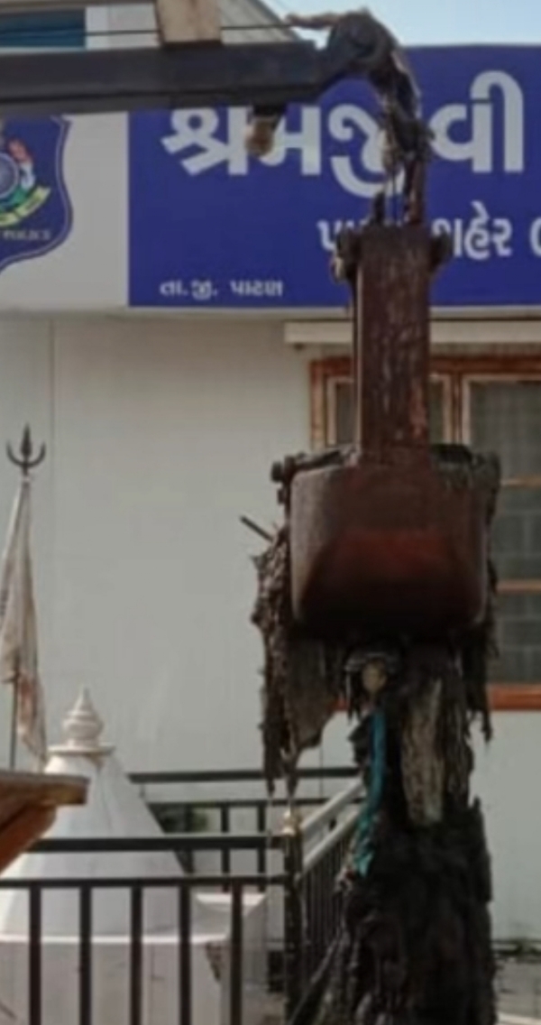 પાટણમાં ગટર લાઈનમાંથી સાફ સફાઈ દરમિયાન કોથળા-કપડા નિકળ્યા, પાલિકા તરફથી જનજાગૃતિની અપીલ