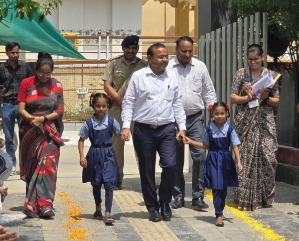 મહેસાણા જિલ્લા વહીવટી તંત્રની અનોખી પહેલ: બાળકોને ‘તિથિ ભોજન’ આપીને ઉજવાયું રાષ્ટ્રીય પોષણ માસ
