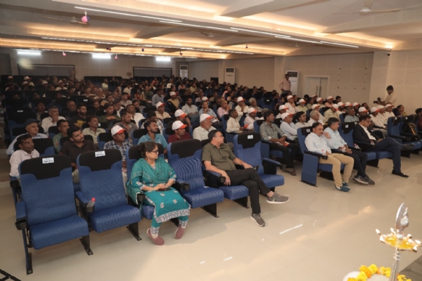 કૃષિ વિજ્ઞાન કેન્દ્ર ખાપટ ખાતે મગફળી પાક પરિસંવાદ તથા STIHL પરિવર્તન યાત્રાનું પ્રસ્થાન કાર્યક્રમ યોજાયો.