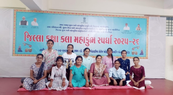 પોરબંદર જિલ્લા કક્ષાના કલા મહાકુંભ સ્પર્ધામાં  આદિતપરા સરકારી પ્રાથમિક શાળા વિદ્યાર્થીઓએ વિવિધ સ્પર્ધાઓમાં મેળવી સફળતા.