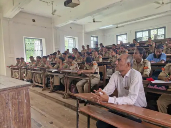 વિસનગરની એમ.એન. કોલેજમાં શરદ ઋતુચર્યા પર NCC કેડેટ્સ માટે વ્યાખ્યાન