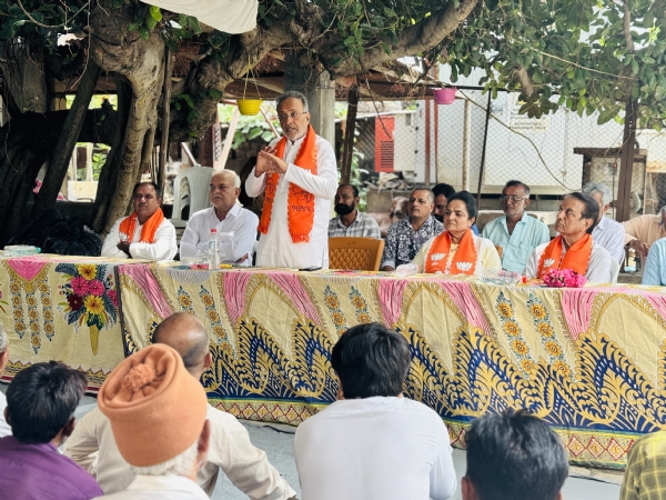ઘેડ પંથકમાં જિલ્લા પંચાયત સીટ પર ભાજપ દ્વારા બેઠક યોજાઈ.