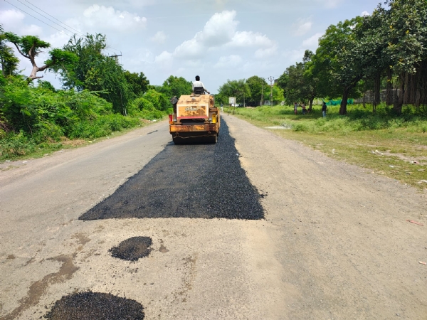 રસ્તાનું સમારકામ