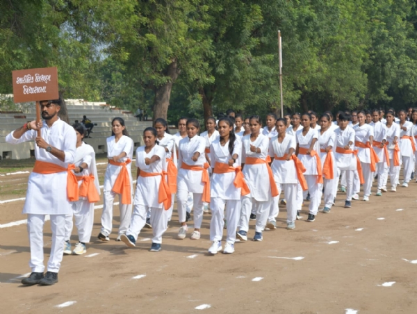 રાજ્યપાલ આચાર્ય દેવવ્રત