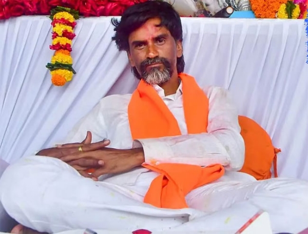 મરાઠા અનામત આંદોલનના નેતા મનોજ જરાંગે પાટીલ