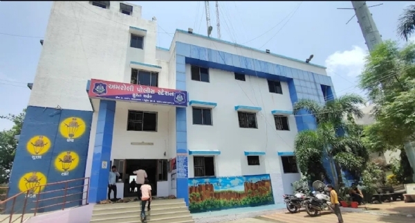 અમરોલી પોલીસ