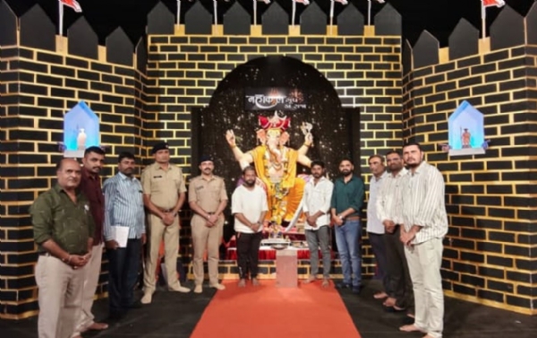 કોડીનારમાં ગણેશ મહોત્સવ અંતર્ગત સમીક્ષા ટીમે