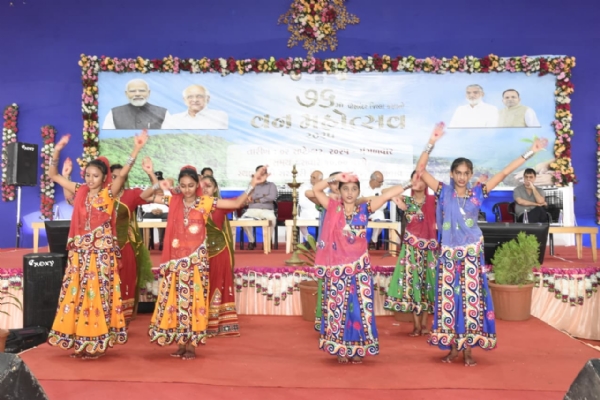 પોરબંદરમાં 76મો જિલ્લા કક્ષાનો વન મહોત્સવ ઉત્સાહભેર ઉજવાયો.