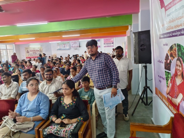 પોરબંદર ખાતે  સ્વછોત્સવ અને પોષણ માસ કાર્યક્રમમાં  ખોરાક અને ઔષધ નિયમન તંત્ર દ્વારા અવેરનેસ કરાઈ.