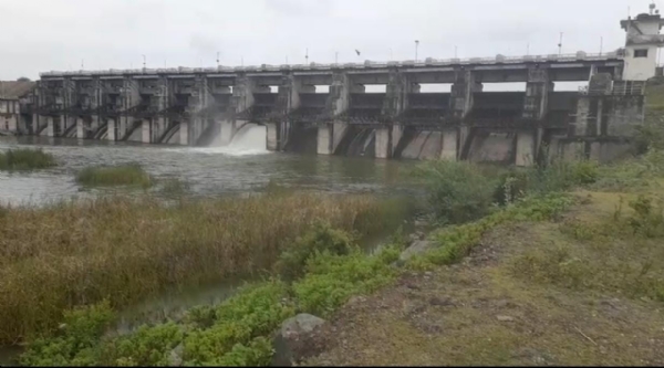 ઠેબી ડેમ છલકાયો, 1 દરવાજો ખોલાયો – નીચાણવાળા ગામોને એલર્ટ