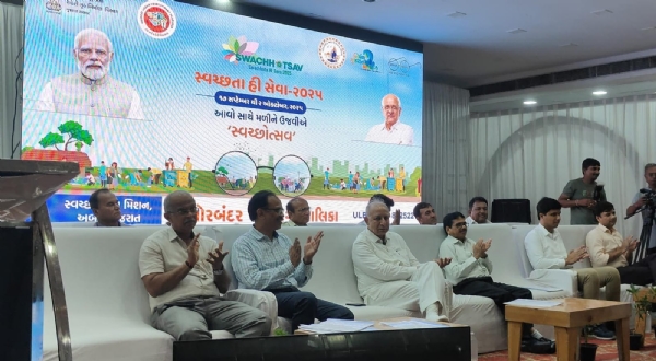 પોરબદર મહાનગરપાલિકા દ્વારા યોજાયેલ  કાર્યક્રમમાં નૃત્ય નાટિકા દ્વારા સ્વચ્છતાનો સંદેશ અપાયો.
