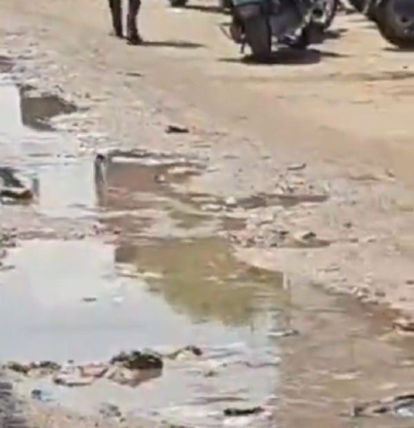 પાટણમાં સરદાર કોમ્પલેક્સમાં ગટર સમસ્યાથી વેપારીઓ ત્રસ્ત
