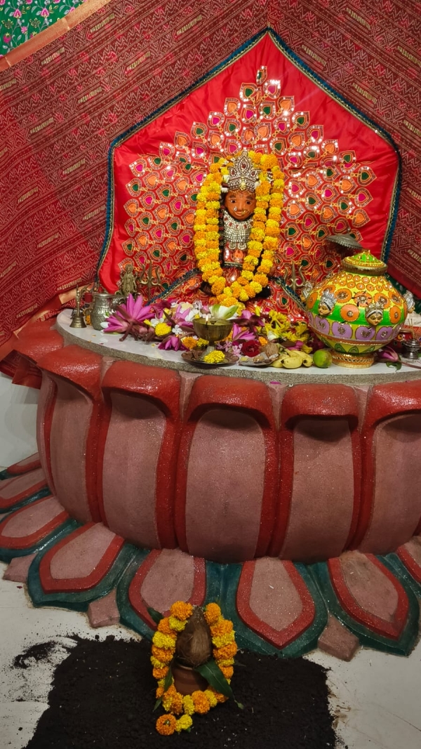 પોરબંદરમાં નવરાત્રીના પર્વને લઈ ને ભક્તિનો માહોલ.