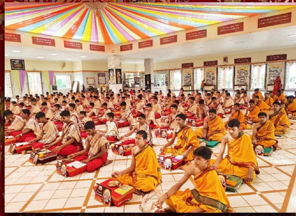 હરિ મંદિર ખાતે ચાલતા અનુષ્ઠાન માં મોરબીના ધારાસભ્ય ઉપસ્થિત રહ્યા.