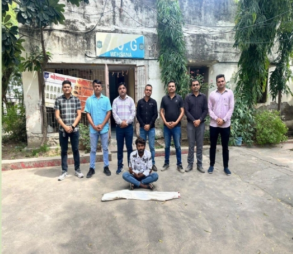 મહેસાણા એસ.ઓ.જી.ની કાર્યવાહી: દેદીયાસણ પાસે બિનપરમીટ બંદૂક સાથે ઈસમ ઝડપાયો