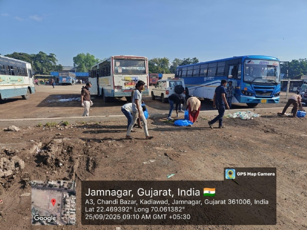 એસટી બસ સ્ટેન્ડ સફાઈ અભિયાન