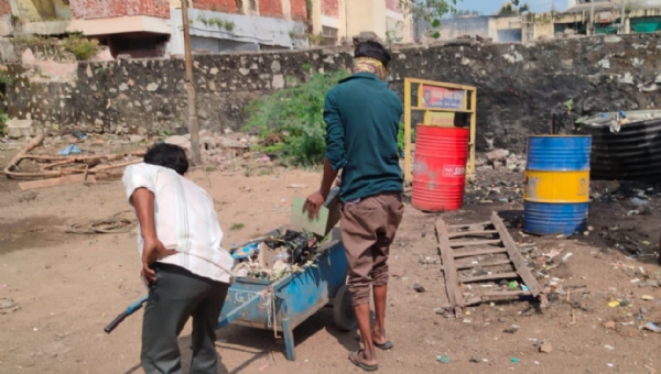 Ambaji st depo ma safai abhiyan