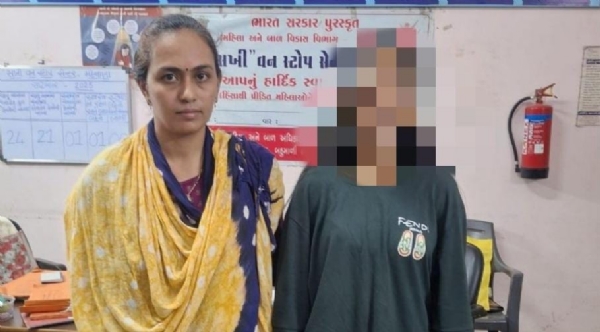 કોહેફીઝા પોલીસ સ્ટેશન અને મહેસાણા બી-ડિવિઝન પોલીસ દ્વારા ગુમ થયેલ સગીર બાળકીને વાલીને પરત સોંપવી