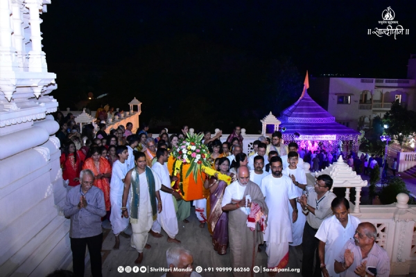 પોરબંદર હરિમંદિર ખાતે માતાજીની પાલખિયાત્રા સંપન્ન.