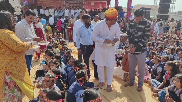 Ambaji mandir chachr cho ka itihas rachyo