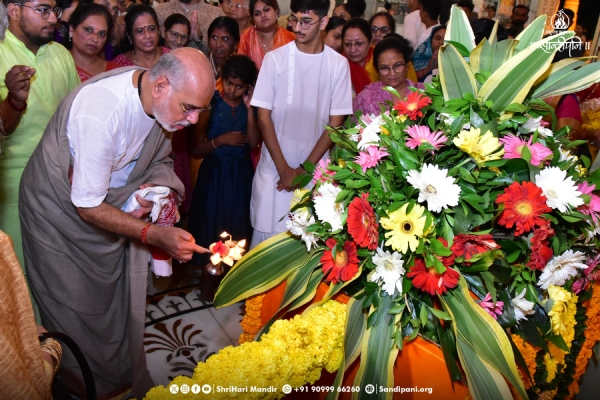 પોરબંદર હરિમંદિર ખાતે માતાજીની પાલખિયાત્રા સંપન્ન.