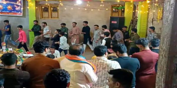 હારીજના ગામ દરવાજા વિસ્તારમાં પૌરાણિક ગરબાની સદી જૂની પરંપરા