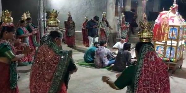 પ્રતાપગઢ ગામમાં પ્રાચીન ગરબાની અનોખી રમઝટ