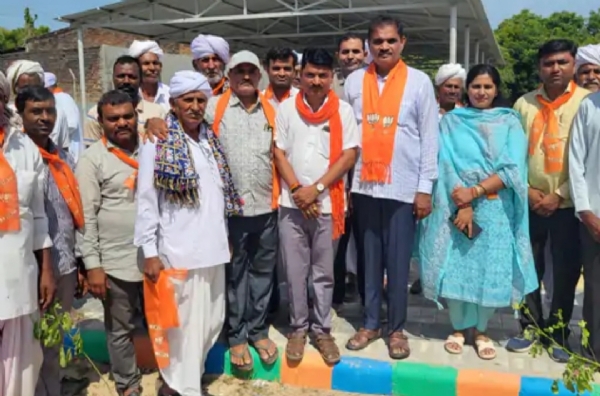 હારીજ તાલુકાના સાકરા ગામે સેવા પખવાડિયાની ઉજવણી અંતર્ગત વૃક્ષારોપણ કાર્યક્રમ યોજાયો