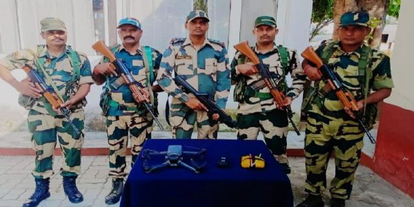પંજાબ BSF એ ભારત-પાકિસ્તાન સરહદ પર બે ડ્રોન અને હેરોઈન જપ્ત કર્યા