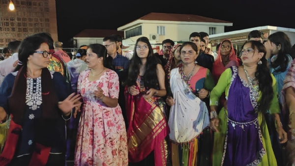 Ambaji mandir ma 551 diva ni aarti