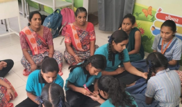 મહેસાણા ઘટક-3 માં પોષણમાહ અંતર્ગત કિશોરી મહેંદી સ્પર્ધાનું આયોજન”