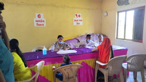 સીમર પ્રાથમિક આરોગ્ય કેન્દ્ર ખાતે સ્વસ્થ નારી, સશક્ત પરિવાર અભિયાન અંતર્ગત આરોગ્ય ચકાસણી કેમ્પ યોજાયો.