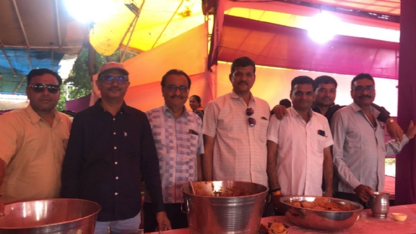 અંબાજી પદયાત્રામાં અમદાવાદ–કડીના જય ખોડીયાર ગ્રુપની નિષ્ઠા : 2005થી યાત્રાળુઓ માટે ભોજન અને આરામની અવિરત સેવા