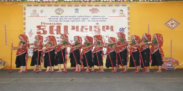 કલા મહાકુંભ : ૨૦૨૫-૨૬ , જિલ્લો - ગીર સોમનાથ સંસ્કૃત યુનિવર્સિટી ખાતે યુવા કલાના ઉત્સવ કલા મહાકુંભ ૨૦૨૫-૨૬નું આયોજન